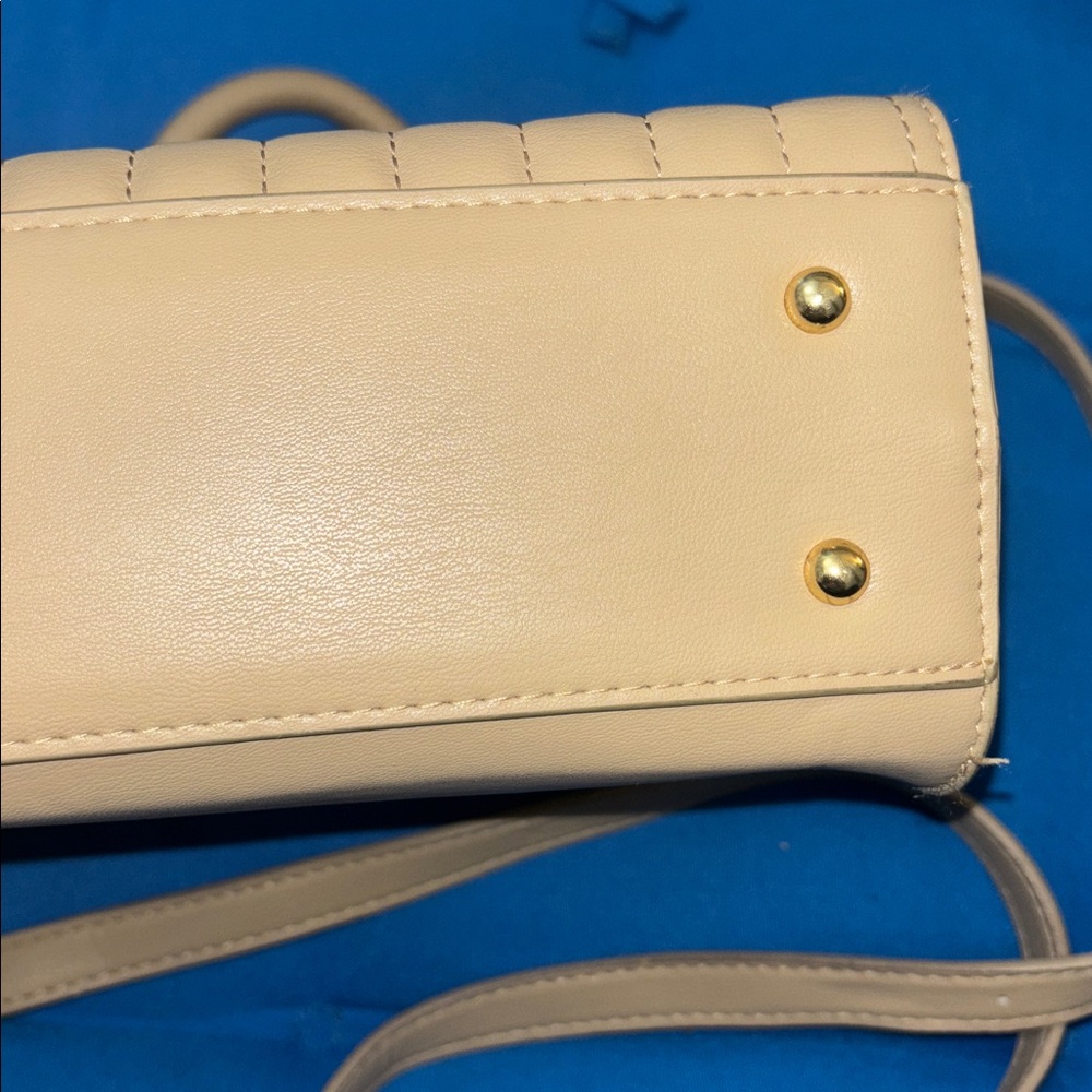 Bebe Los Angeles Purse Color Cream Gold Gently Used Shoulder Purse NWOTS - Picture 10 of 10